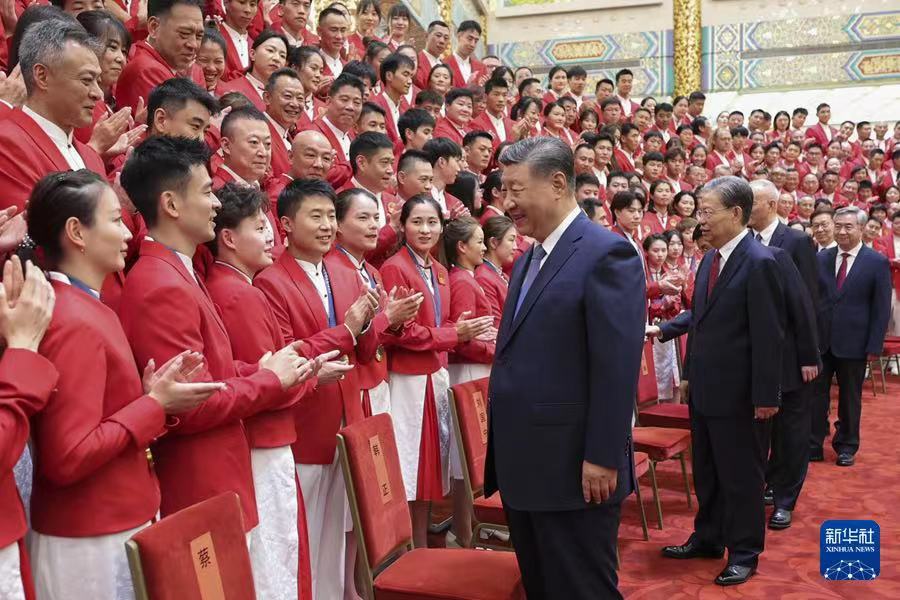 建设体育强国，展示中国人民的志气锐气底气