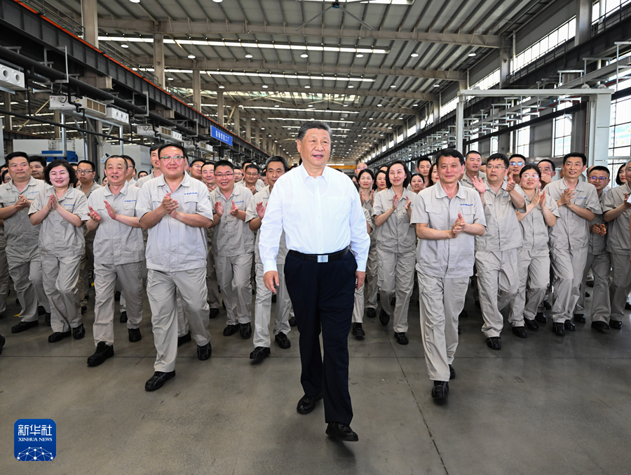 习近平：坚定信心推动高质量发展高效能治理